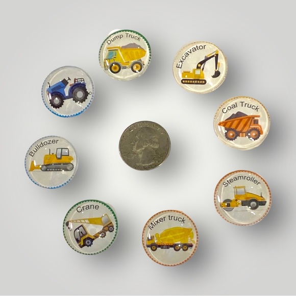 Set/8 𝑯𝒂𝒏𝒅𝒎𝒂𝒅𝒆 Magnets Construction Vehicles Cabochons Gift - Picture 8 of 9